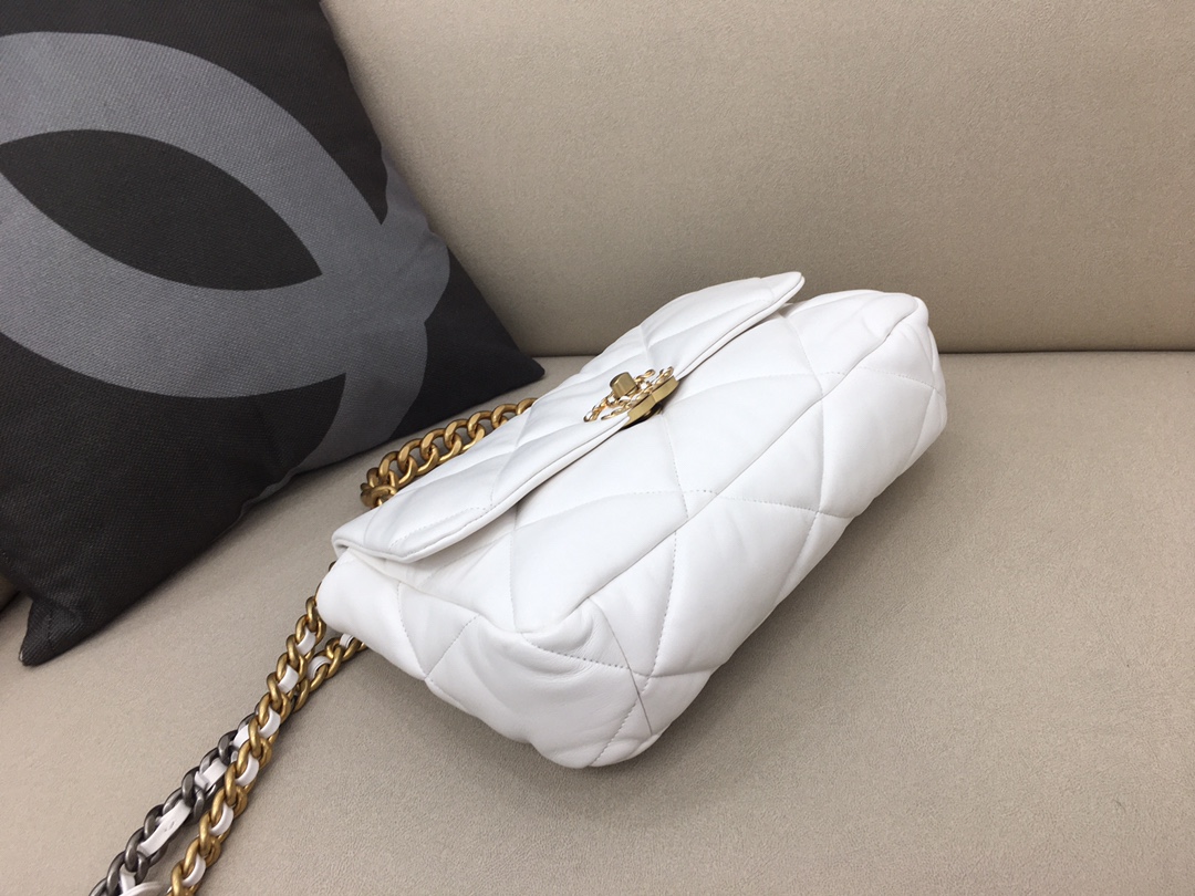 Lambskin 19 Large Handbag Flap Bag AS1161 White